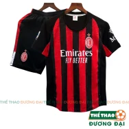 Quần Áo Bóng Đá AC Milan Đỏ Đen 2025 2026 Thun Mè USA Thoáng Khí Thể Thao Đương Đại